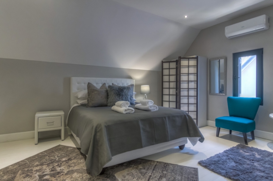 To Let 3 Bedroom Property for Rent in Paardevlei Western Cape